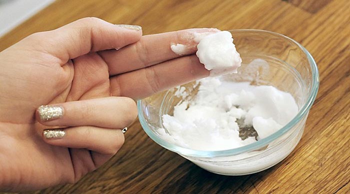 Soak Baking Soda In Water And Apply It On Your Face For Pimples and Acne